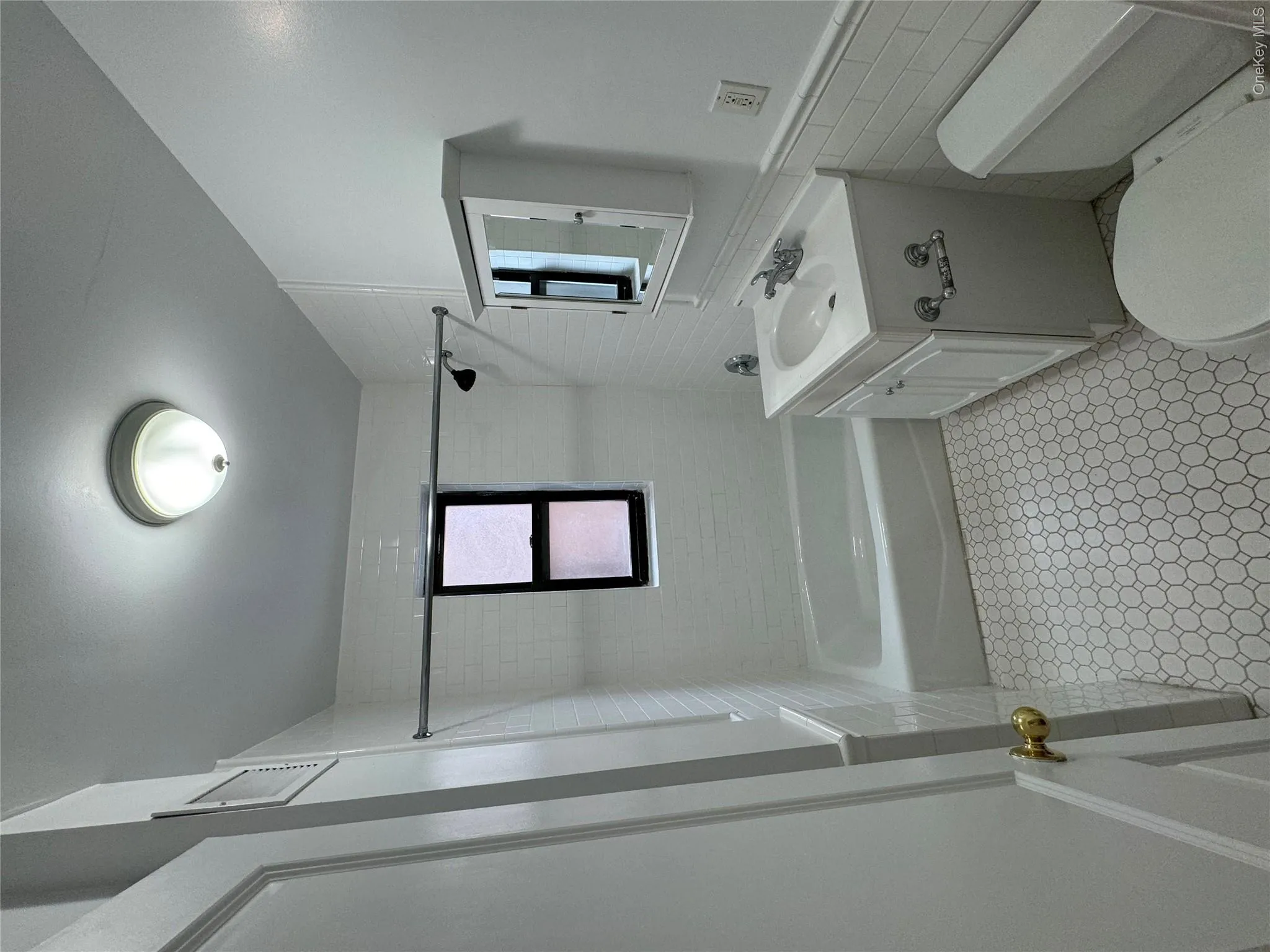 10 Wright Place, Eastchester, NY, 1 Bedroom Bedrooms, 3 Rooms Rooms,1 BathroomBathrooms,Residential Lease,For Rent,Wright,0,1032684 10 Wright Place, Eastchester, NY, 1 Bedroom Bedrooms, 3 Rooms Rooms,1 BathroomBathrooms,Residential Lease,For Rent,Wright,0,1032684