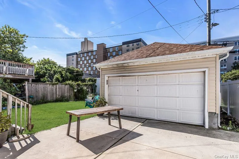 548 Broadway, Long Beach, NY, 3 Bedrooms Bedrooms, 6 Rooms Rooms,1 BathroomBathrooms,Residential,For Rent,Broadway,0,1032691 548 Broadway, Long Beach, NY, 3 Bedrooms Bedrooms, 6 Rooms Rooms,1 BathroomBathrooms,Residential,For Rent,Broadway,0,1032691