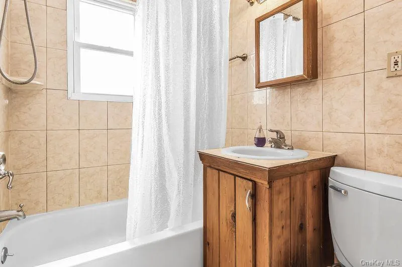 548 Broadway, Long Beach, NY, 3 Bedrooms Bedrooms, 6 Rooms Rooms,1 BathroomBathrooms,Residential,For Rent,Broadway,0,1032691 548 Broadway, Long Beach, NY, 3 Bedrooms Bedrooms, 6 Rooms Rooms,1 BathroomBathrooms,Residential,For Rent,Broadway,0,1032691