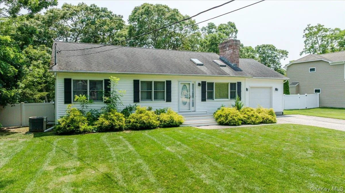 31 Carter Road, Southampton, NY, 3 Bedrooms Bedrooms, 6 Rooms Rooms,2 BathroomsBathrooms,Residential,For Rent,Carter,0,1032694 31 Carter Road, Southampton, NY, 3 Bedrooms Bedrooms, 6 Rooms Rooms,2 BathroomsBathrooms,Residential,For Rent,Carter,0,1032694