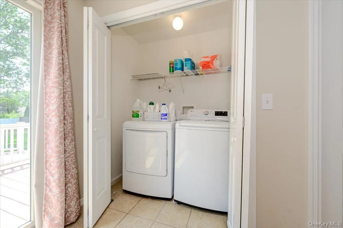 31 Carter Road, Southampton, NY, 3 Bedrooms Bedrooms, 6 Rooms Rooms,2 BathroomsBathrooms,Residential,For Rent,Carter,0,1032694 31 Carter Road, Southampton, NY, 3 Bedrooms Bedrooms, 6 Rooms Rooms,2 BathroomsBathrooms,Residential,For Rent,Carter,0,1032694