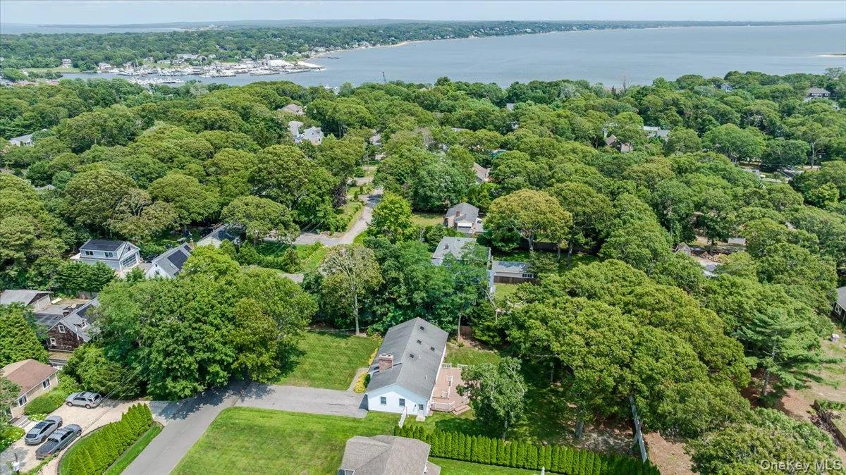 31 Carter Road, Southampton, NY, 3 Bedrooms Bedrooms, 6 Rooms Rooms,2 BathroomsBathrooms,Residential,For Rent,Carter,0,1032694 31 Carter Road, Southampton, NY, 3 Bedrooms Bedrooms, 6 Rooms Rooms,2 BathroomsBathrooms,Residential,For Rent,Carter,0,1032694