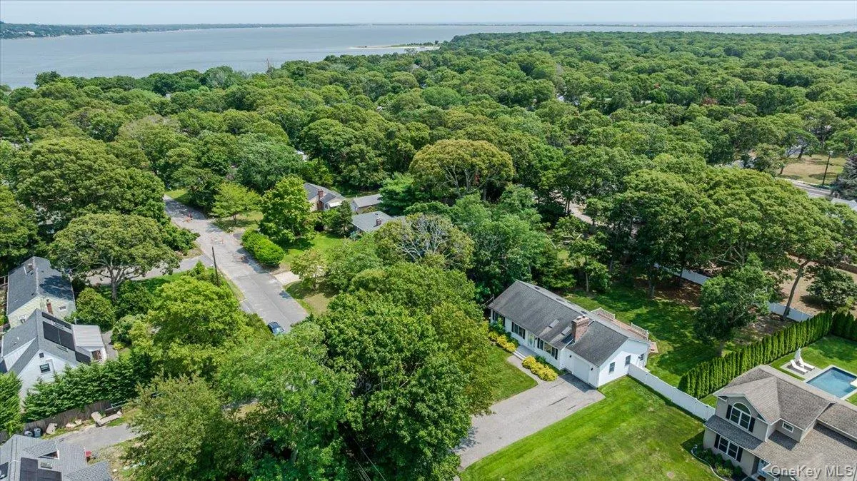 31 Carter Road, Southampton, NY, 3 Bedrooms Bedrooms, 6 Rooms Rooms,2 BathroomsBathrooms,Residential,For Rent,Carter,0,1032694 31 Carter Road, Southampton, NY, 3 Bedrooms Bedrooms, 6 Rooms Rooms,2 BathroomsBathrooms,Residential,For Rent,Carter,0,1032694