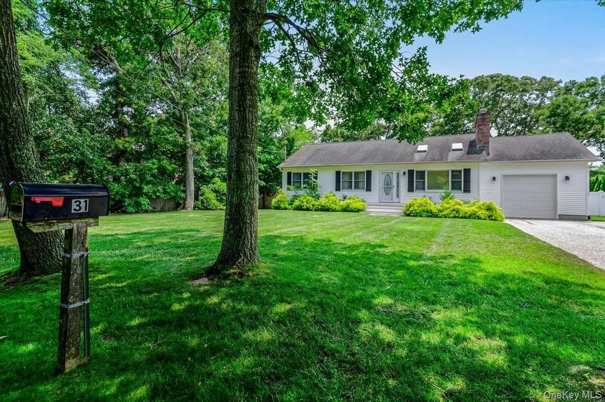 31 Carter Road, Southampton, NY, 3 Bedrooms Bedrooms, 6 Rooms Rooms,2 BathroomsBathrooms,Residential,For Rent,Carter,0,1032694 31 Carter Road, Southampton, NY, 3 Bedrooms Bedrooms, 6 Rooms Rooms,2 BathroomsBathrooms,Residential,For Rent,Carter,0,1032694