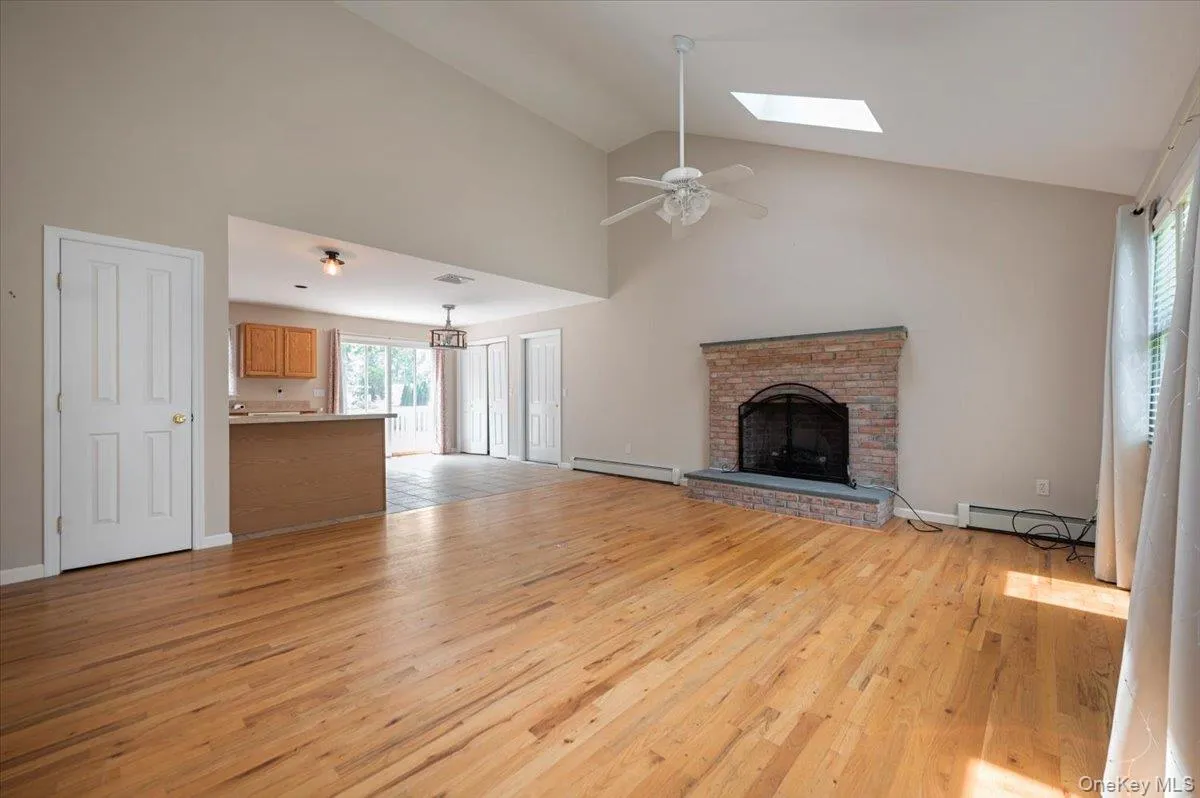 31 Carter Road, Southampton, NY, 3 Bedrooms Bedrooms, 6 Rooms Rooms,2 BathroomsBathrooms,Residential,For Rent,Carter,0,1032694 31 Carter Road, Southampton, NY, 3 Bedrooms Bedrooms, 6 Rooms Rooms,2 BathroomsBathrooms,Residential,For Rent,Carter,0,1032694