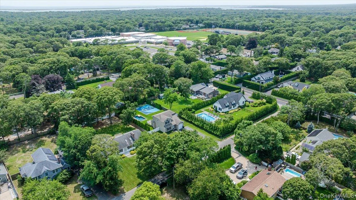 31 Carter Road, Southampton, NY, 3 Bedrooms Bedrooms, 6 Rooms Rooms,2 BathroomsBathrooms,Residential,For Rent,Carter,0,1032694 31 Carter Road, Southampton, NY, 3 Bedrooms Bedrooms, 6 Rooms Rooms,2 BathroomsBathrooms,Residential,For Rent,Carter,0,1032694