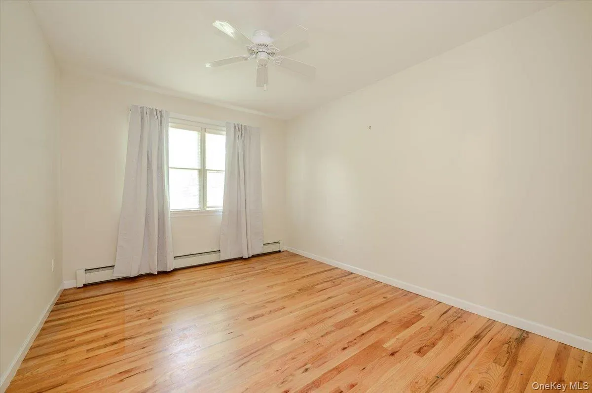 31 Carter Road, Southampton, NY, 3 Bedrooms Bedrooms, 6 Rooms Rooms,2 BathroomsBathrooms,Residential,For Rent,Carter,0,1032694 31 Carter Road, Southampton, NY, 3 Bedrooms Bedrooms, 6 Rooms Rooms,2 BathroomsBathrooms,Residential,For Rent,Carter,0,1032694