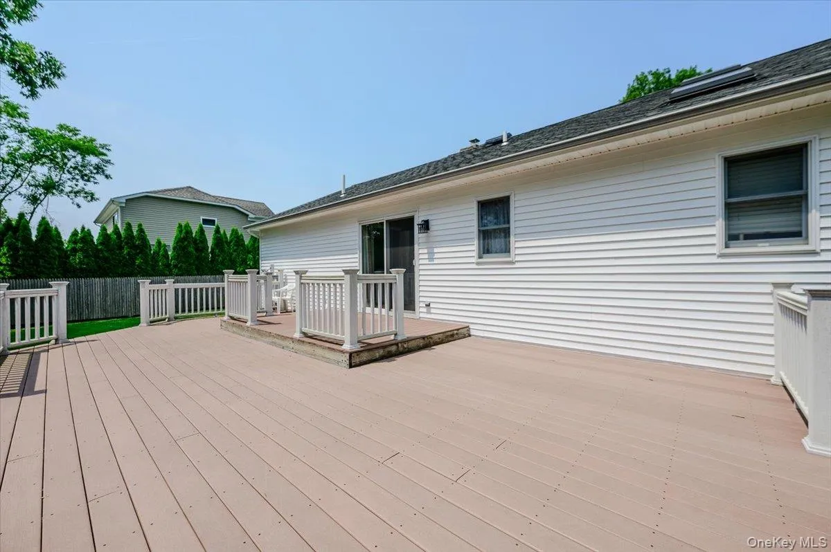 31 Carter Road, Southampton, NY, 3 Bedrooms Bedrooms, 6 Rooms Rooms,2 BathroomsBathrooms,Residential,For Rent,Carter,0,1032694 31 Carter Road, Southampton, NY, 3 Bedrooms Bedrooms, 6 Rooms Rooms,2 BathroomsBathrooms,Residential,For Rent,Carter,0,1032694