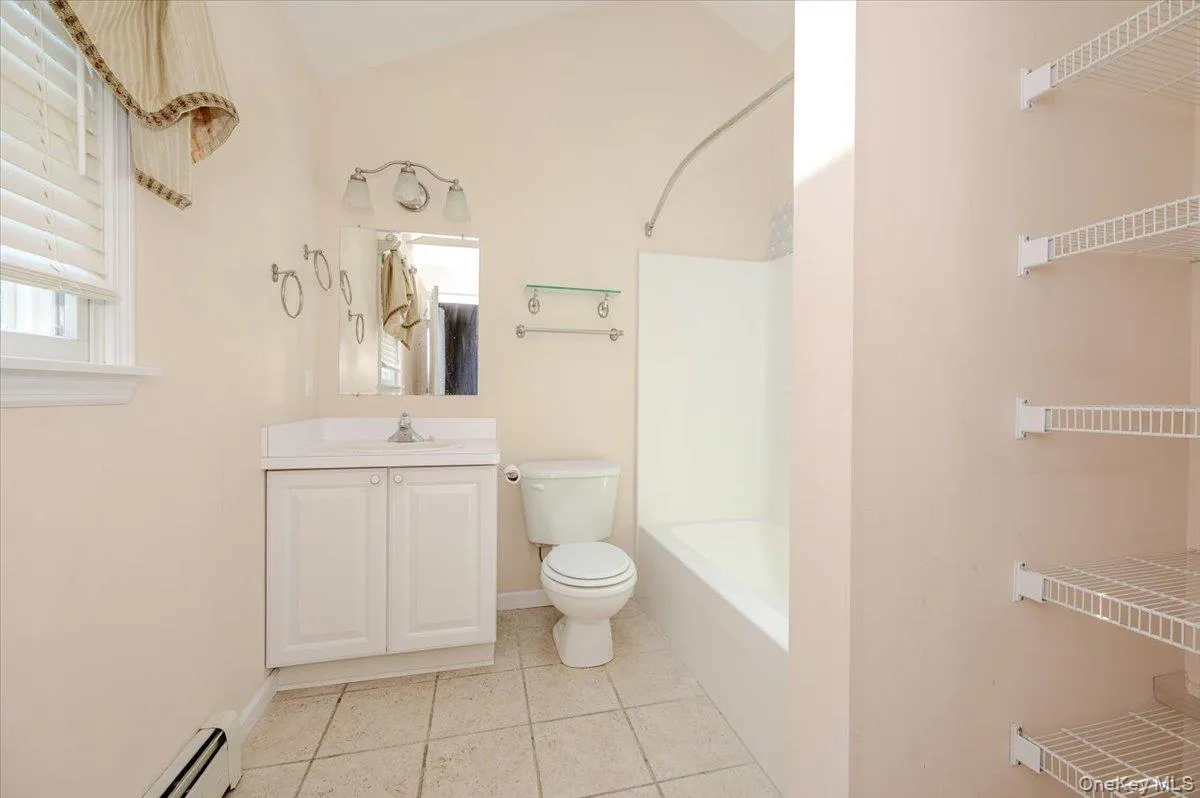 31 Carter Road, Southampton, NY, 3 Bedrooms Bedrooms, 6 Rooms Rooms,2 BathroomsBathrooms,Residential,For Rent,Carter,0,1032694 31 Carter Road, Southampton, NY, 3 Bedrooms Bedrooms, 6 Rooms Rooms,2 BathroomsBathrooms,Residential,For Rent,Carter,0,1032694