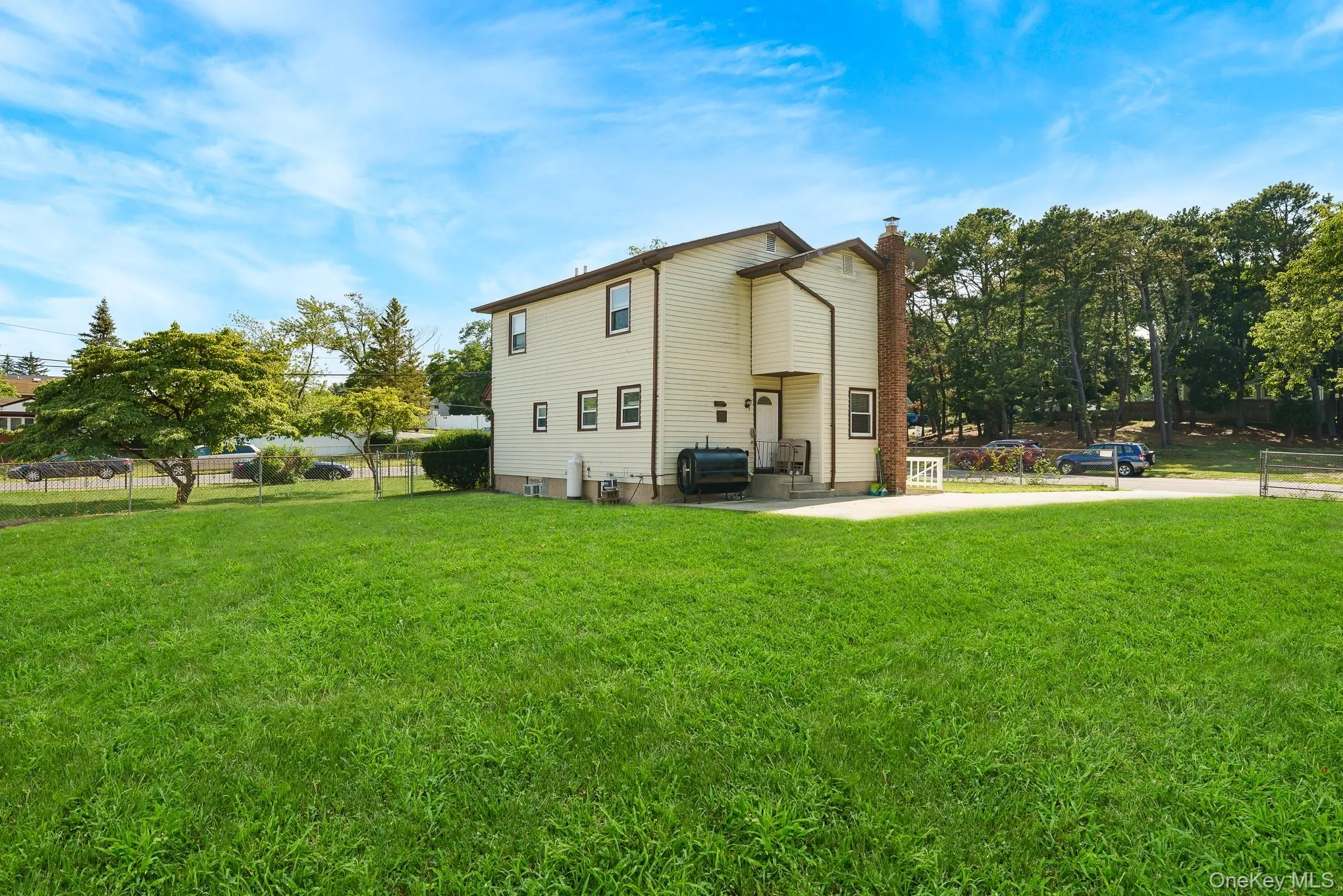 9 Van Cedar Street, Islip, NY, 4 Bedrooms Bedrooms, 12 Rooms Rooms,2 BathroomsBathrooms,Residential,For Rent,Van Cedar,0,1032697 9 Van Cedar Street, Islip, NY, 4 Bedrooms Bedrooms, 12 Rooms Rooms,2 BathroomsBathrooms,Residential,For Rent,Van Cedar,0,1032697