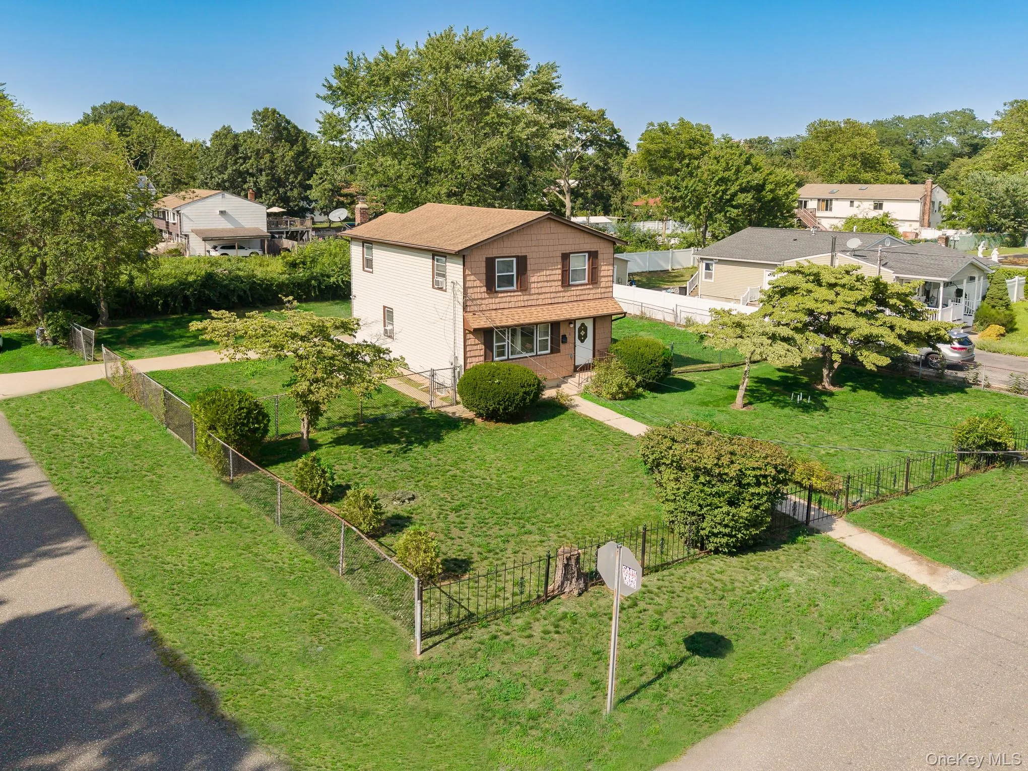 9 Van Cedar Street, Islip, NY, 4 Bedrooms Bedrooms, 12 Rooms Rooms,2 BathroomsBathrooms,Residential,For Rent,Van Cedar,0,1032697 9 Van Cedar Street, Islip, NY, 4 Bedrooms Bedrooms, 12 Rooms Rooms,2 BathroomsBathrooms,Residential,For Rent,Van Cedar,0,1032697