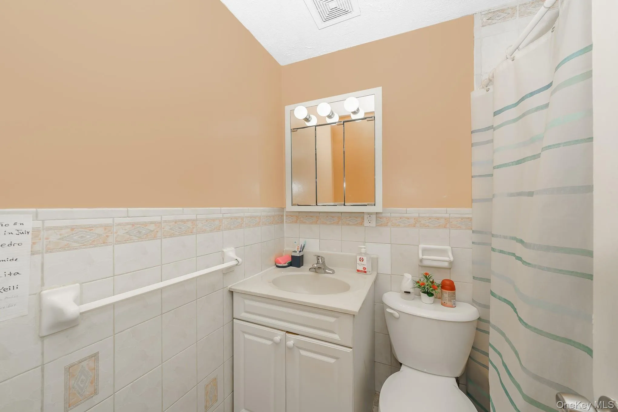 9 Van Cedar Street, Islip, NY, 4 Bedrooms Bedrooms, 12 Rooms Rooms,2 BathroomsBathrooms,Residential,For Rent,Van Cedar,0,1032697 9 Van Cedar Street, Islip, NY, 4 Bedrooms Bedrooms, 12 Rooms Rooms,2 BathroomsBathrooms,Residential,For Rent,Van Cedar,0,1032697