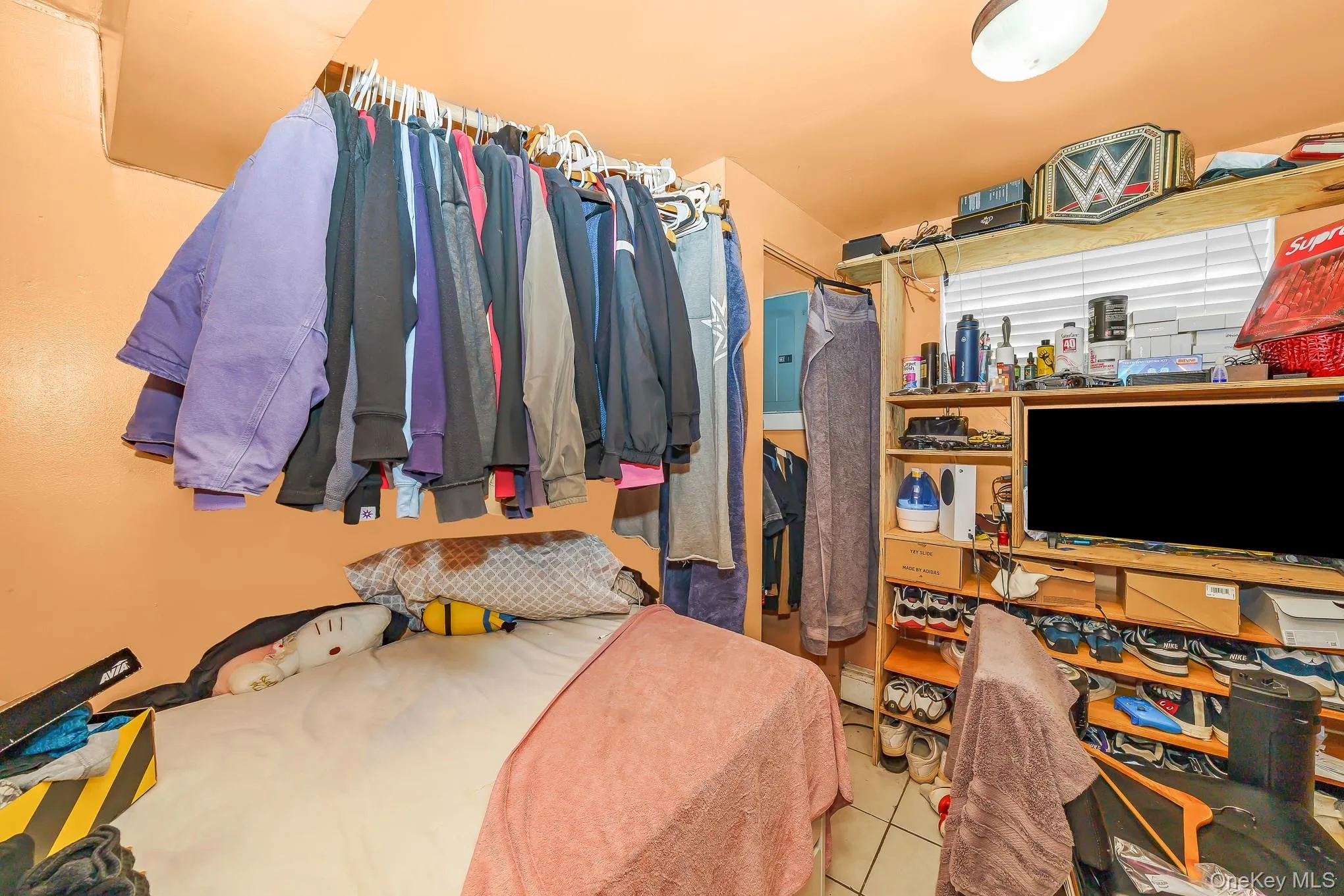 9 Van Cedar Street, Islip, NY, 4 Bedrooms Bedrooms, 12 Rooms Rooms,2 BathroomsBathrooms,Residential,For Rent,Van Cedar,0,1032697 9 Van Cedar Street, Islip, NY, 4 Bedrooms Bedrooms, 12 Rooms Rooms,2 BathroomsBathrooms,Residential,For Rent,Van Cedar,0,1032697