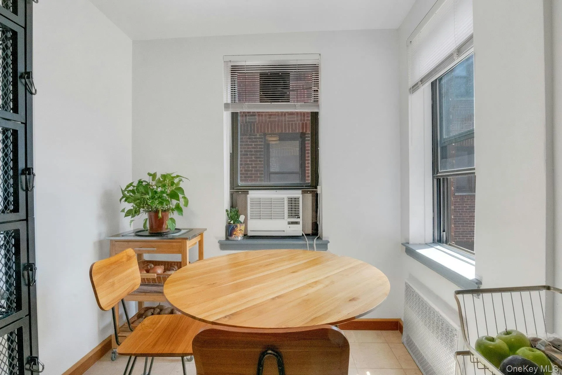 445 240th Street, New York, NY, 2 Bedrooms Bedrooms, 6 Rooms Rooms,1 BathroomBathrooms,Residential,For Rent,240th,0,1032701 445 240th Street, New York, NY, 2 Bedrooms Bedrooms, 6 Rooms Rooms,1 BathroomBathrooms,Residential,For Rent,240th,0,1032701
