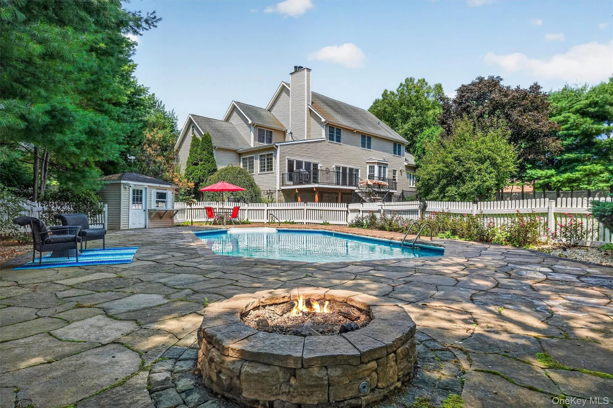 Sit around the fire pit when the weather starts to cool down! Sit around the fire pit when the weather starts to cool down!