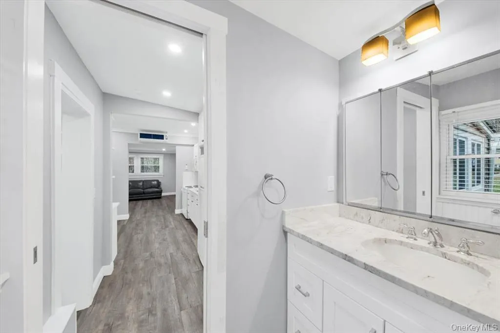 39 Helena Avenue, Cortlandt, NY, 2 Bedrooms Bedrooms, 5 Rooms Rooms,1 BathroomBathrooms,Residential Lease,For Rent,Helena,0,1032705 39 Helena Avenue, Cortlandt, NY, 2 Bedrooms Bedrooms, 5 Rooms Rooms,1 BathroomBathrooms,Residential Lease,For Rent,Helena,0,1032705