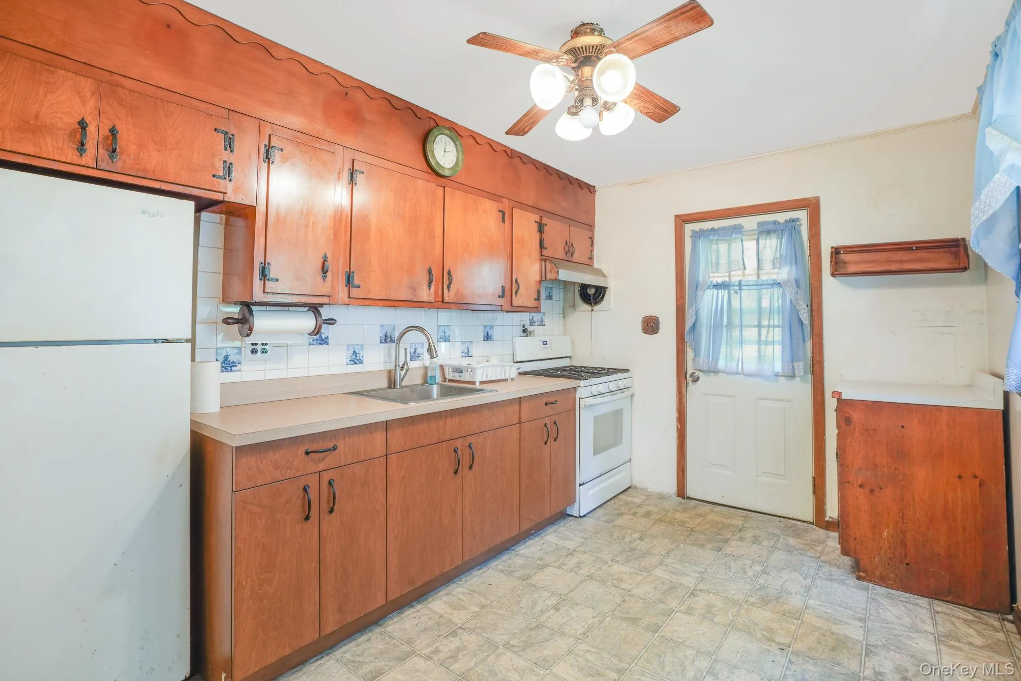 12 Raymond Street, Cortlandt, NY, 3 Bedrooms Bedrooms, 5 Rooms Rooms,1 BathroomBathrooms,Residential,For Rent,Raymond,0,1032706 12 Raymond Street, Cortlandt, NY, 3 Bedrooms Bedrooms, 5 Rooms Rooms,1 BathroomBathrooms,Residential,For Rent,Raymond,0,1032706