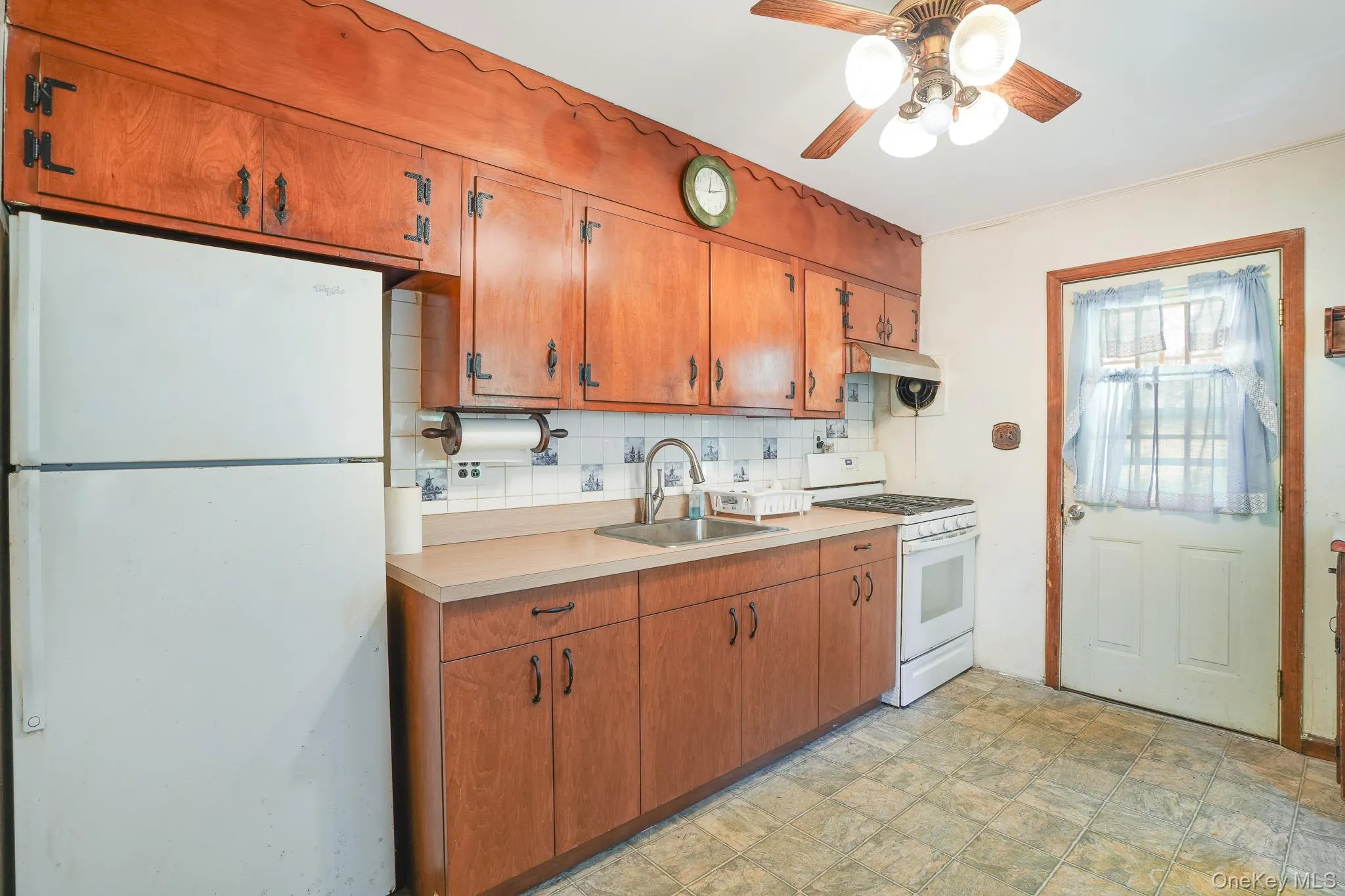 12 Raymond Street, Cortlandt, NY, 3 Bedrooms Bedrooms, 5 Rooms Rooms,1 BathroomBathrooms,Residential,For Rent,Raymond,0,1032706 12 Raymond Street, Cortlandt, NY, 3 Bedrooms Bedrooms, 5 Rooms Rooms,1 BathroomBathrooms,Residential,For Rent,Raymond,0,1032706