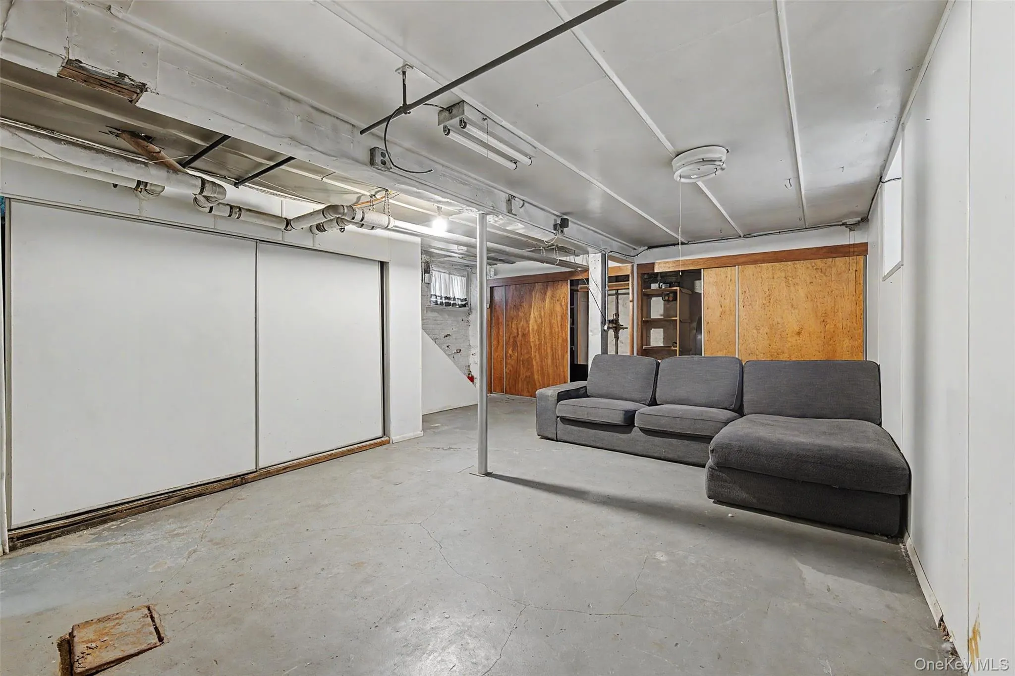1085 Sackett Avenue, New York, NY, 3 Bedrooms Bedrooms, 6 Rooms Rooms,1 BathroomBathrooms,Residential,For Rent,Sackett,0,1032712 1085 Sackett Avenue, New York, NY, 3 Bedrooms Bedrooms, 6 Rooms Rooms,1 BathroomBathrooms,Residential,For Rent,Sackett,0,1032712