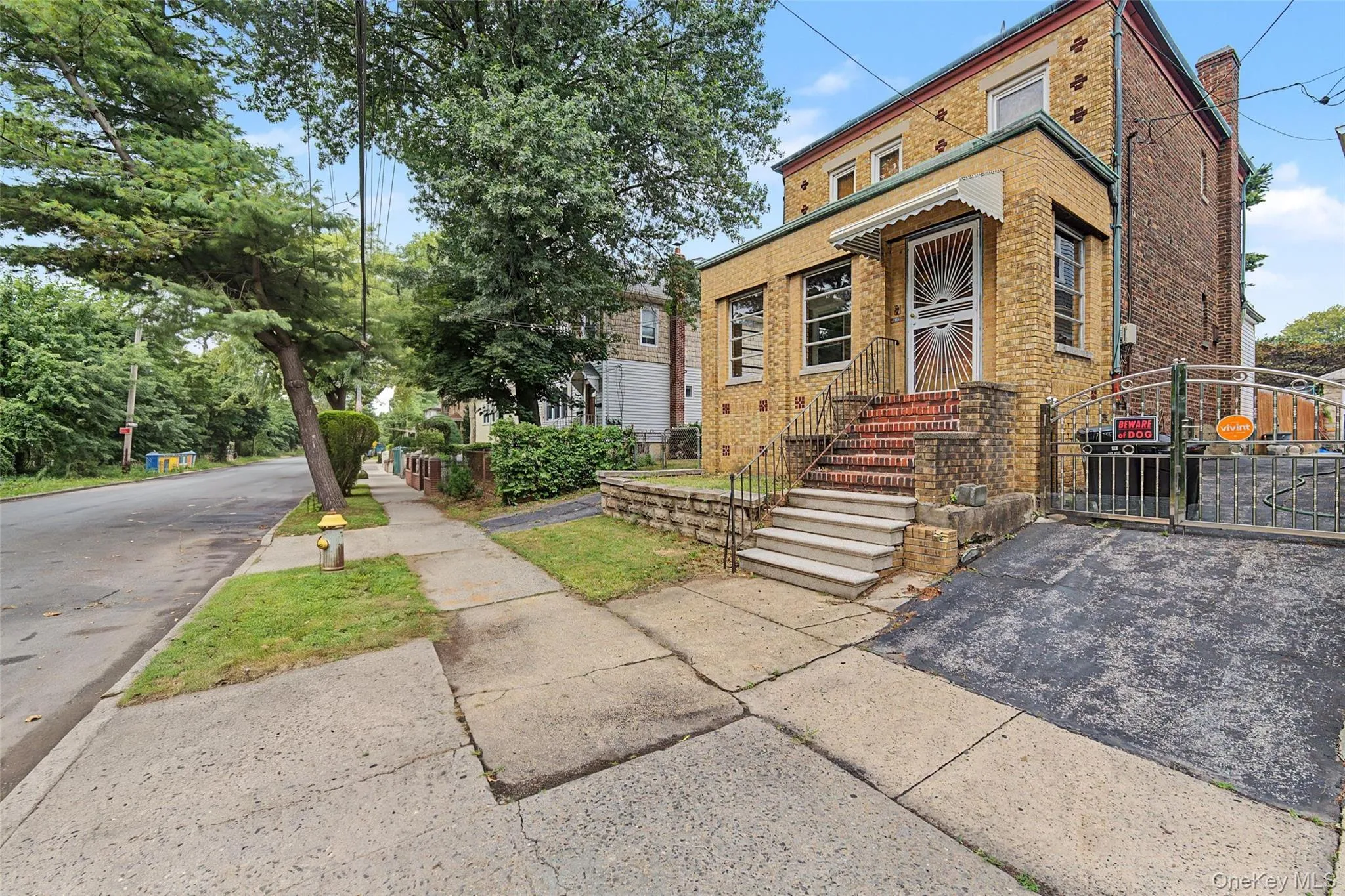 1085 Sackett Avenue, New York, NY, 3 Bedrooms Bedrooms, 6 Rooms Rooms,1 BathroomBathrooms,Residential,For Rent,Sackett,0,1032712 1085 Sackett Avenue, New York, NY, 3 Bedrooms Bedrooms, 6 Rooms Rooms,1 BathroomBathrooms,Residential,For Rent,Sackett,0,1032712