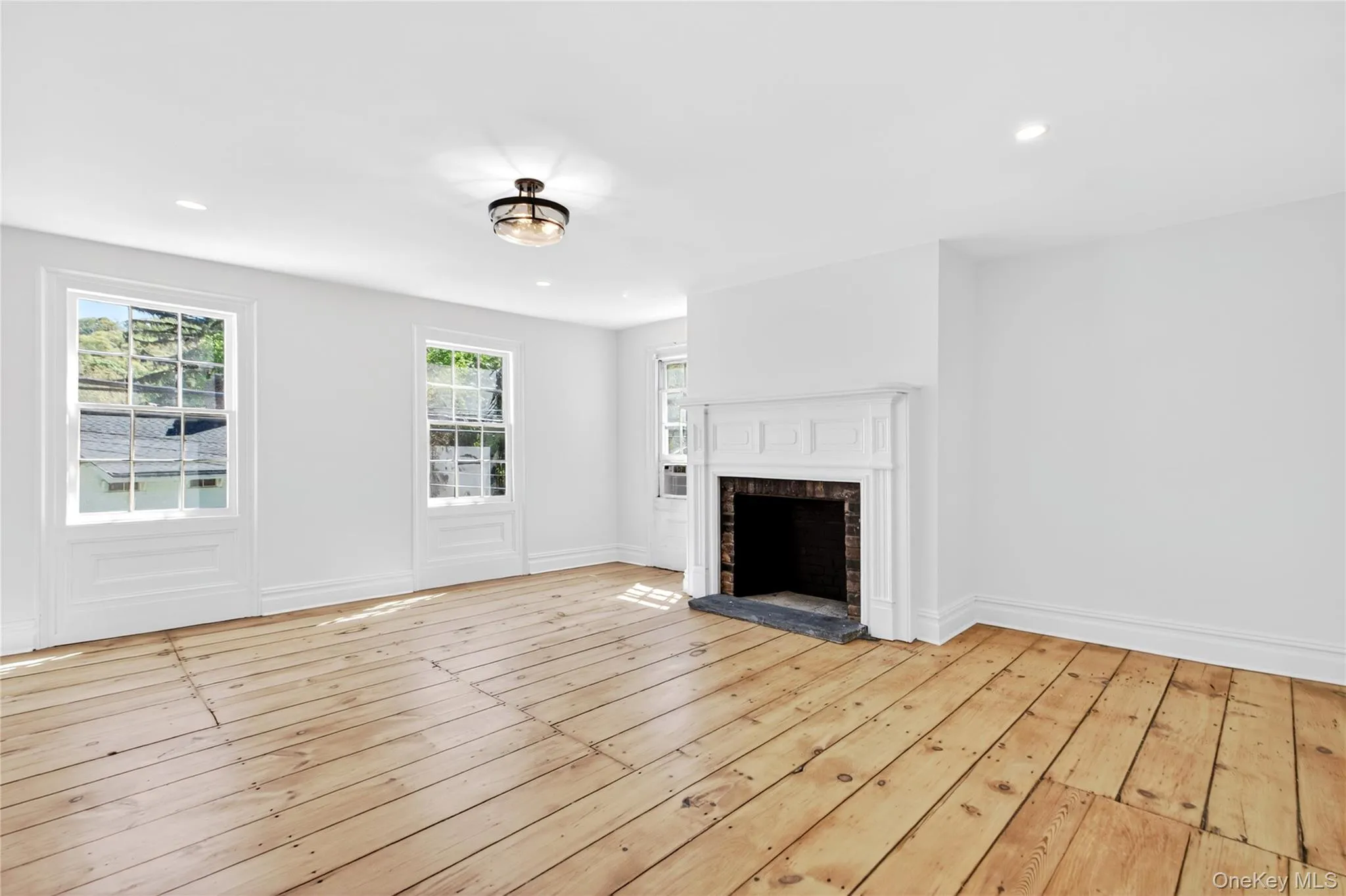 94 Main Street, North Hempstead, NY, 3 Bedrooms Bedrooms, 6 Rooms Rooms,2 BathroomsBathrooms,Residential,For Rent,Main,0,1032719 94 Main Street, North Hempstead, NY, 3 Bedrooms Bedrooms, 6 Rooms Rooms,2 BathroomsBathrooms,Residential,For Rent,Main,0,1032719