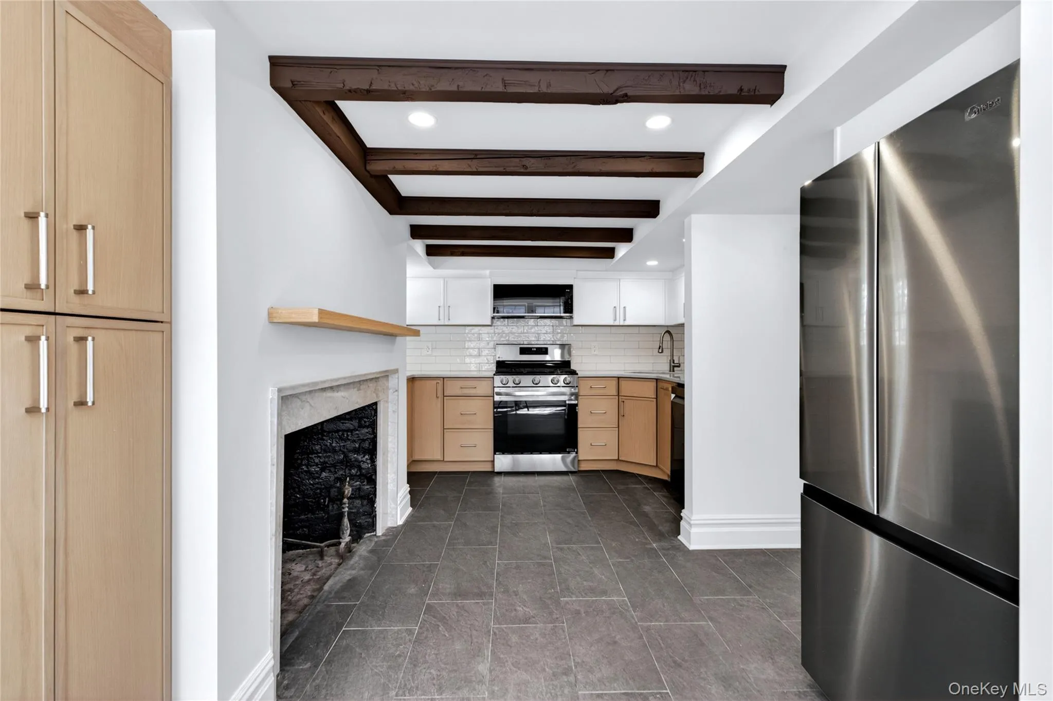 94 Main Street, North Hempstead, NY, 3 Bedrooms Bedrooms, 6 Rooms Rooms,2 BathroomsBathrooms,Residential,For Rent,Main,0,1032719 94 Main Street, North Hempstead, NY, 3 Bedrooms Bedrooms, 6 Rooms Rooms,2 BathroomsBathrooms,Residential,For Rent,Main,0,1032719