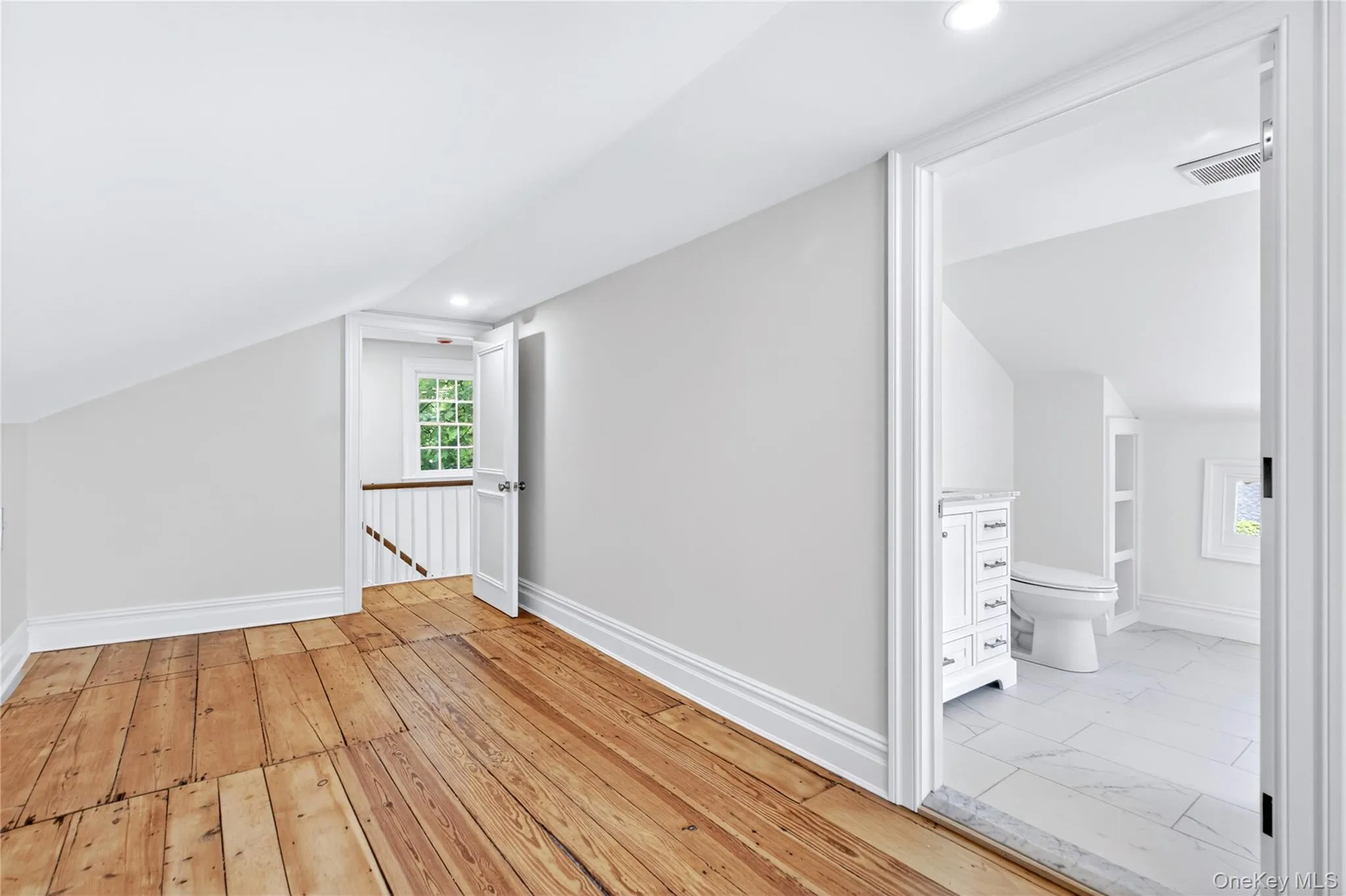 94 Main Street, North Hempstead, NY, 3 Bedrooms Bedrooms, 6 Rooms Rooms,2 BathroomsBathrooms,Residential,For Rent,Main,0,1032719 94 Main Street, North Hempstead, NY, 3 Bedrooms Bedrooms, 6 Rooms Rooms,2 BathroomsBathrooms,Residential,For Rent,Main,0,1032719