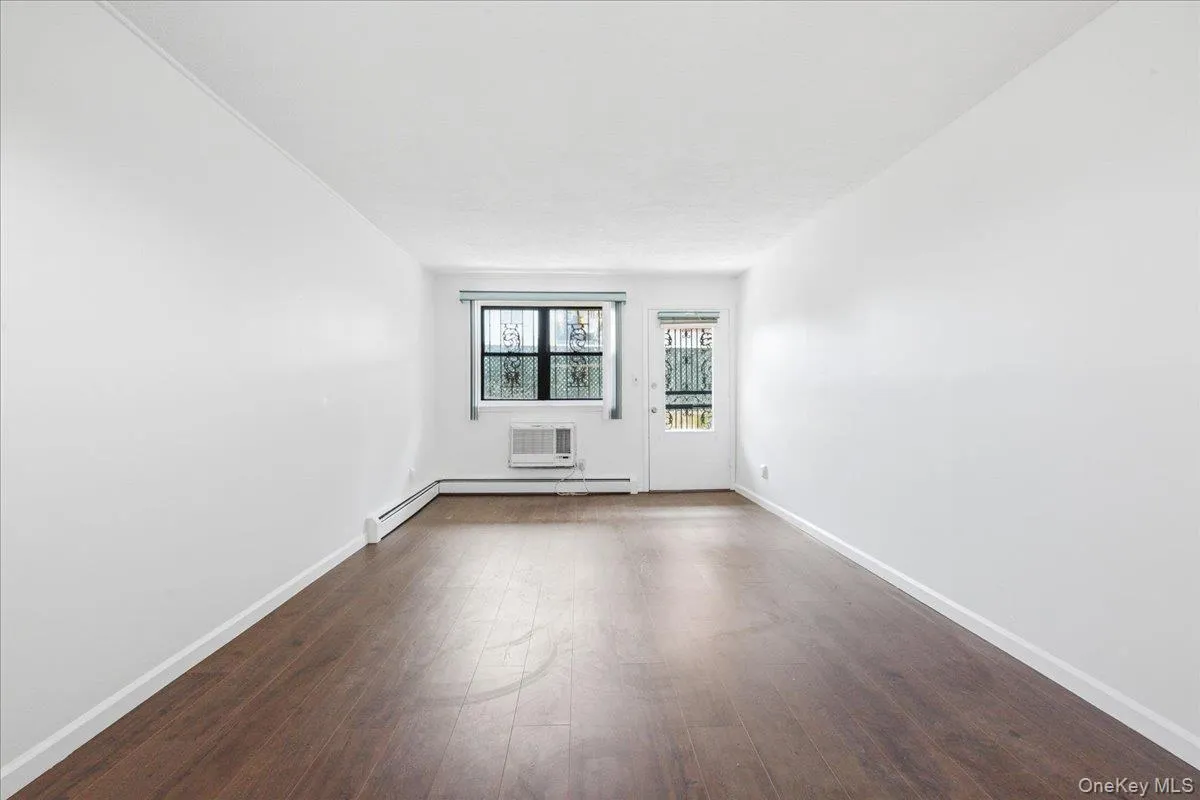 78-06 153rd Avenue, New York, NY, 1 Bedroom Bedrooms, 4 Rooms Rooms,1 BathroomBathrooms,Residential Lease,For Rent,153rd,0,1032721 78-06 153rd Avenue, New York, NY, 1 Bedroom Bedrooms, 4 Rooms Rooms,1 BathroomBathrooms,Residential Lease,For Rent,153rd,0,1032721