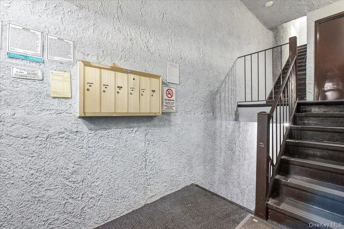 78-06 153rd Avenue, New York, NY, 1 Bedroom Bedrooms, 4 Rooms Rooms,1 BathroomBathrooms,Residential Lease,For Rent,153rd,0,1032721 78-06 153rd Avenue, New York, NY, 1 Bedroom Bedrooms, 4 Rooms Rooms,1 BathroomBathrooms,Residential Lease,For Rent,153rd,0,1032721
