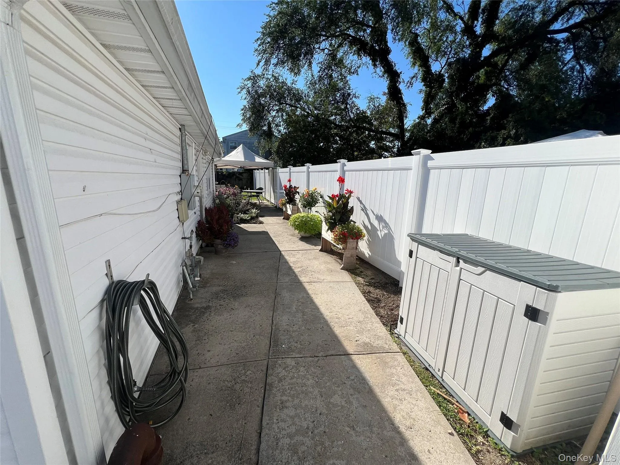 79 Radcliffe Road, Hempstead, NY, 1 Bedroom Bedrooms, 3 Rooms Rooms,1 BathroomBathrooms,Residential Lease,For Rent,Radcliffe,0,1032725 79 Radcliffe Road, Hempstead, NY, 1 Bedroom Bedrooms, 3 Rooms Rooms,1 BathroomBathrooms,Residential Lease,For Rent,Radcliffe,0,1032725
