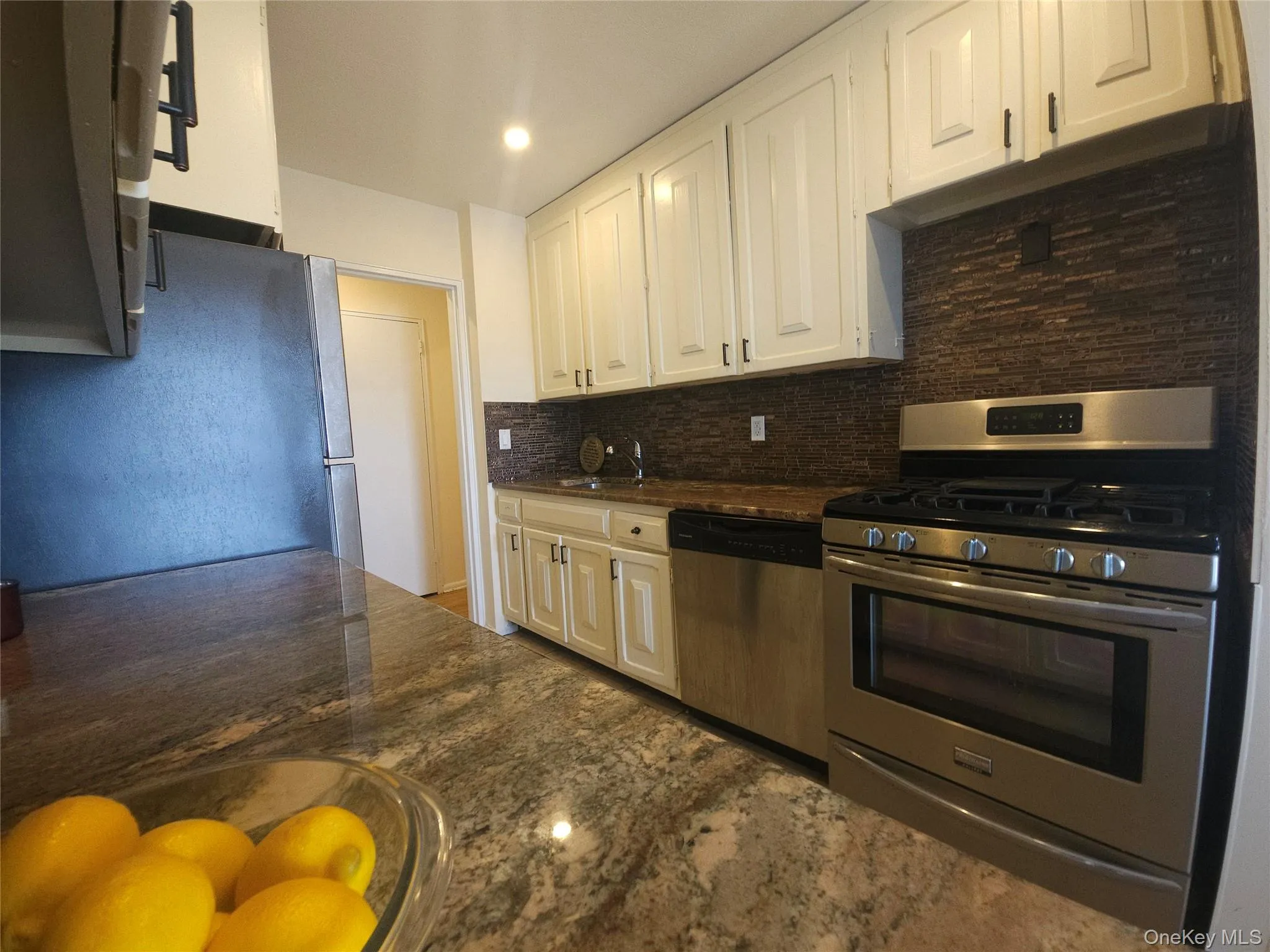 666 Shore, Long Beach, NY, 2 Bedrooms Bedrooms, 6 Rooms Rooms,2 BathroomsBathrooms,Residential,For Rent,Shore,0,1032729 666 Shore, Long Beach, NY, 2 Bedrooms Bedrooms, 6 Rooms Rooms,2 BathroomsBathrooms,Residential,For Rent,Shore,0,1032729