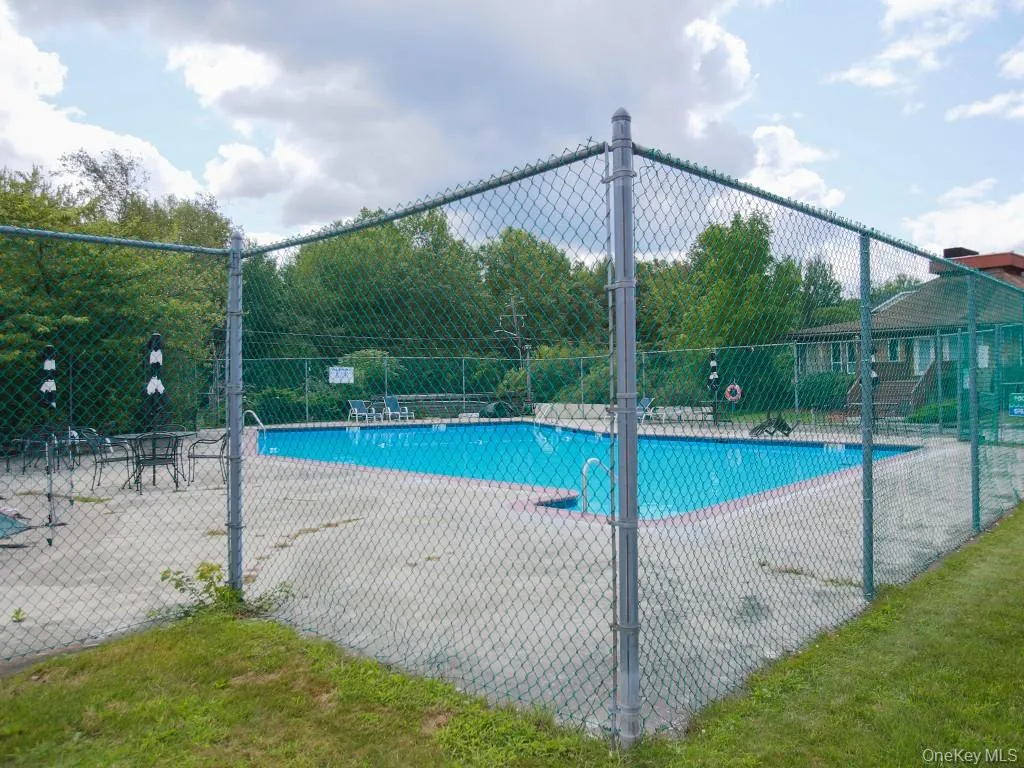 226 Concord Lane, Middletown, NY, 1 Bedroom Bedrooms, 3 Rooms Rooms,1 BathroomBathrooms,Residential Lease,For Rent,Concord,0,1032731 226 Concord Lane, Middletown, NY, 1 Bedroom Bedrooms, 3 Rooms Rooms,1 BathroomBathrooms,Residential Lease,For Rent,Concord,0,1032731