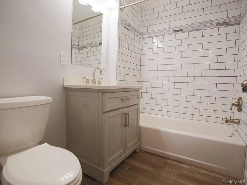 226 Concord Lane, Middletown, NY, 1 Bedroom Bedrooms, 3 Rooms Rooms,1 BathroomBathrooms,Residential Lease,For Rent,Concord,0,1032731 226 Concord Lane, Middletown, NY, 1 Bedroom Bedrooms, 3 Rooms Rooms,1 BathroomBathrooms,Residential Lease,For Rent,Concord,0,1032731