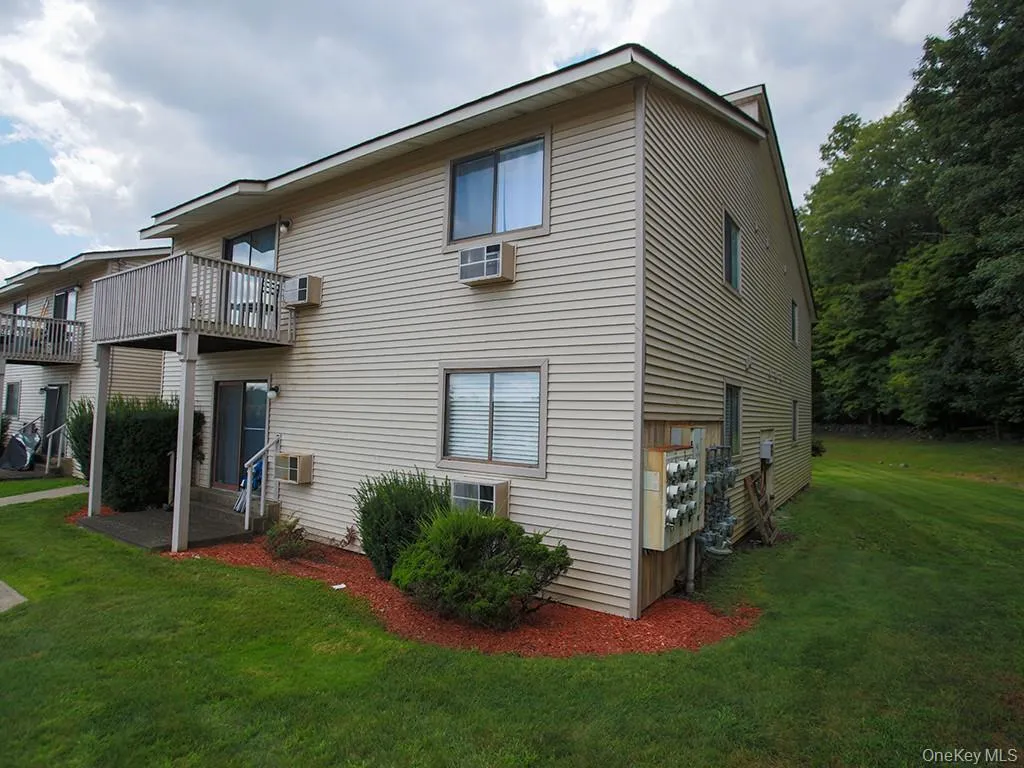226 Concord Lane, Middletown, NY, 1 Bedroom Bedrooms, 3 Rooms Rooms,1 BathroomBathrooms,Residential Lease,For Rent,Concord,0,1032731 226 Concord Lane, Middletown, NY, 1 Bedroom Bedrooms, 3 Rooms Rooms,1 BathroomBathrooms,Residential Lease,For Rent,Concord,0,1032731