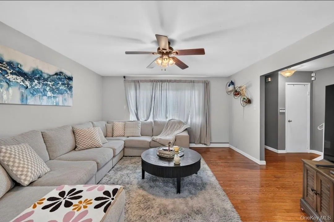 60 Lincoln Avenue, Babylon, NY, 3 Bedrooms Bedrooms, 8 Rooms Rooms,2 BathroomsBathrooms,Residential,For Rent,Lincoln,0,1032734 60 Lincoln Avenue, Babylon, NY, 3 Bedrooms Bedrooms, 8 Rooms Rooms,2 BathroomsBathrooms,Residential,For Rent,Lincoln,0,1032734