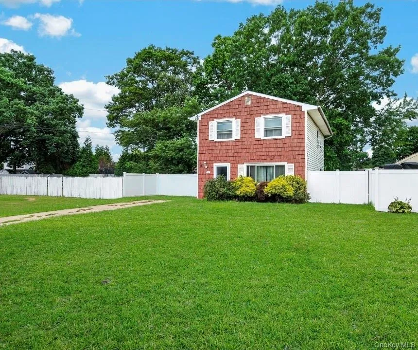60 Lincoln Avenue, Babylon, NY, 3 Bedrooms Bedrooms, 8 Rooms Rooms,2 BathroomsBathrooms,Residential,For Rent,Lincoln,0,1032734 60 Lincoln Avenue, Babylon, NY, 3 Bedrooms Bedrooms, 8 Rooms Rooms,2 BathroomsBathrooms,Residential,For Rent,Lincoln,0,1032734