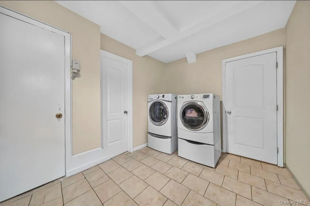 60 Lincoln Avenue, Babylon, NY, 3 Bedrooms Bedrooms, 8 Rooms Rooms,2 BathroomsBathrooms,Residential,For Rent,Lincoln,0,1032734 60 Lincoln Avenue, Babylon, NY, 3 Bedrooms Bedrooms, 8 Rooms Rooms,2 BathroomsBathrooms,Residential,For Rent,Lincoln,0,1032734