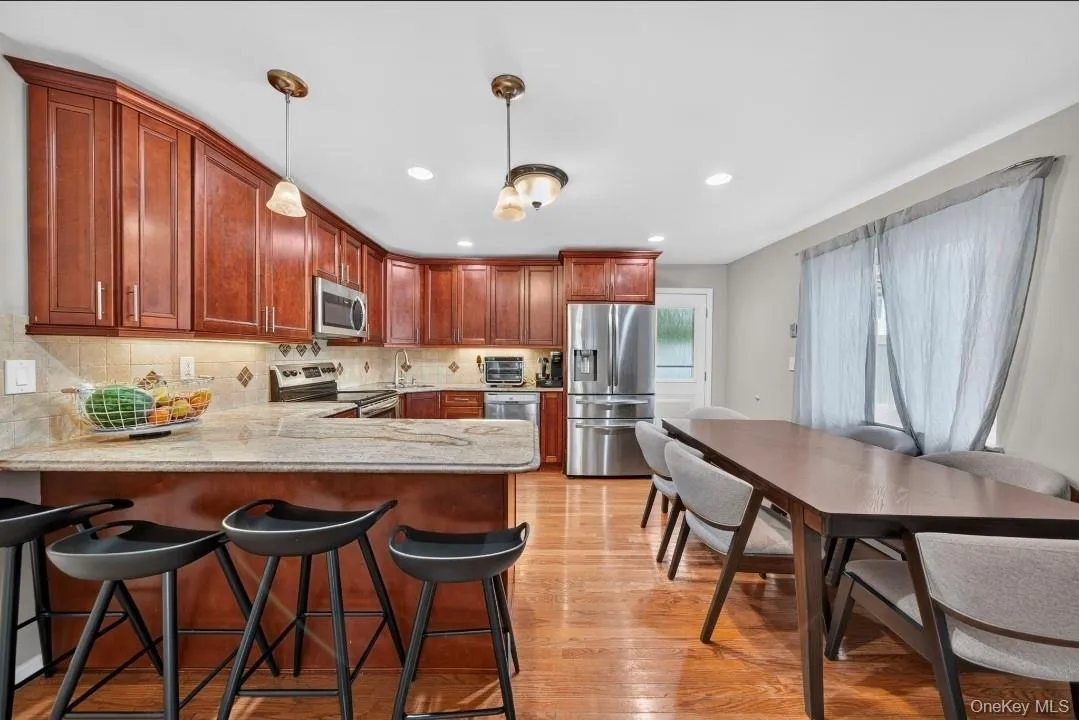 60 Lincoln Avenue, Babylon, NY, 3 Bedrooms Bedrooms, 8 Rooms Rooms,2 BathroomsBathrooms,Residential,For Rent,Lincoln,0,1032734 60 Lincoln Avenue, Babylon, NY, 3 Bedrooms Bedrooms, 8 Rooms Rooms,2 BathroomsBathrooms,Residential,For Rent,Lincoln,0,1032734