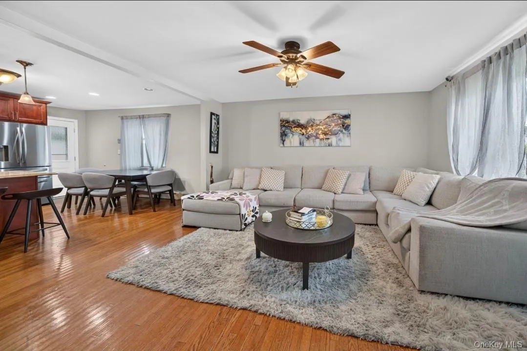 60 Lincoln Avenue, Babylon, NY, 3 Bedrooms Bedrooms, 8 Rooms Rooms,2 BathroomsBathrooms,Residential,For Rent,Lincoln,0,1032734 60 Lincoln Avenue, Babylon, NY, 3 Bedrooms Bedrooms, 8 Rooms Rooms,2 BathroomsBathrooms,Residential,For Rent,Lincoln,0,1032734