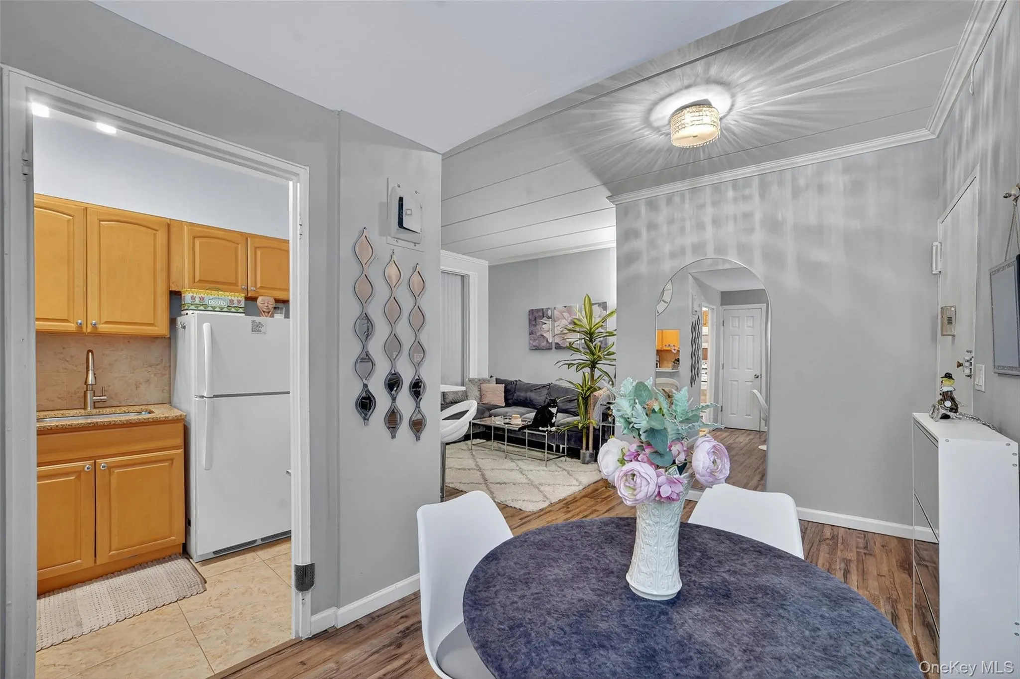 Dining area/Kitchen Dining area/Kitchen