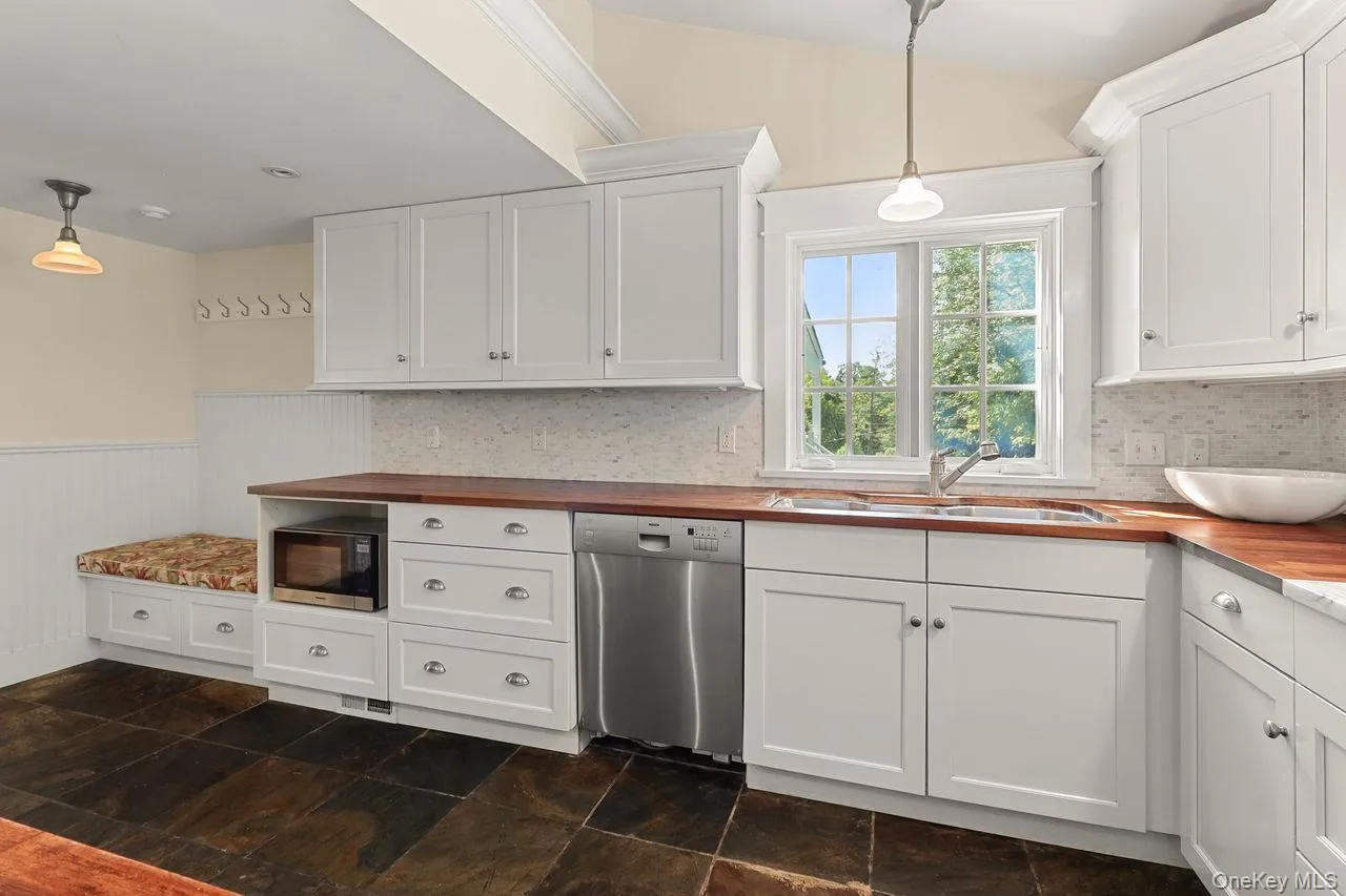 1059 Hanover Street, Yorktown, NY, 4 Bedrooms Bedrooms, 10 Rooms Rooms,2 BathroomsBathrooms,Residential,For Rent,Hanover,0,1032752 1059 Hanover Street, Yorktown, NY, 4 Bedrooms Bedrooms, 10 Rooms Rooms,2 BathroomsBathrooms,Residential,For Rent,Hanover,0,1032752
