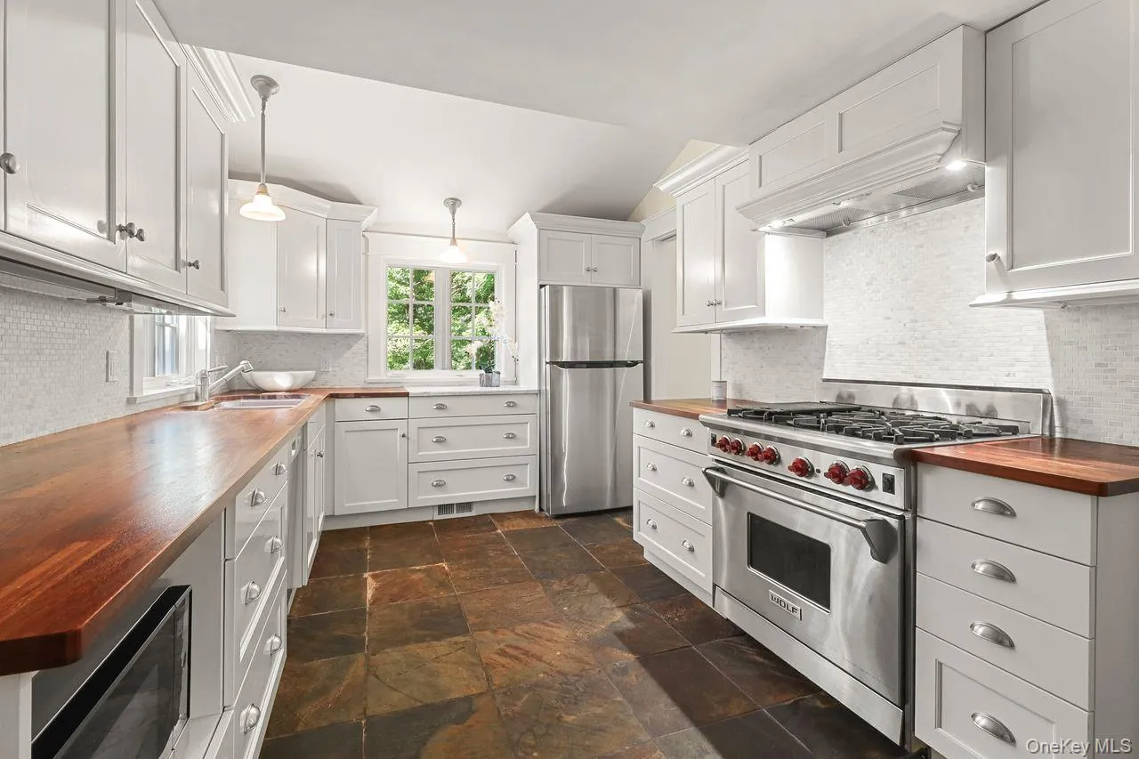 1059 Hanover Street, Yorktown, NY, 4 Bedrooms Bedrooms, 10 Rooms Rooms,2 BathroomsBathrooms,Residential,For Rent,Hanover,0,1032752 1059 Hanover Street, Yorktown, NY, 4 Bedrooms Bedrooms, 10 Rooms Rooms,2 BathroomsBathrooms,Residential,For Rent,Hanover,0,1032752