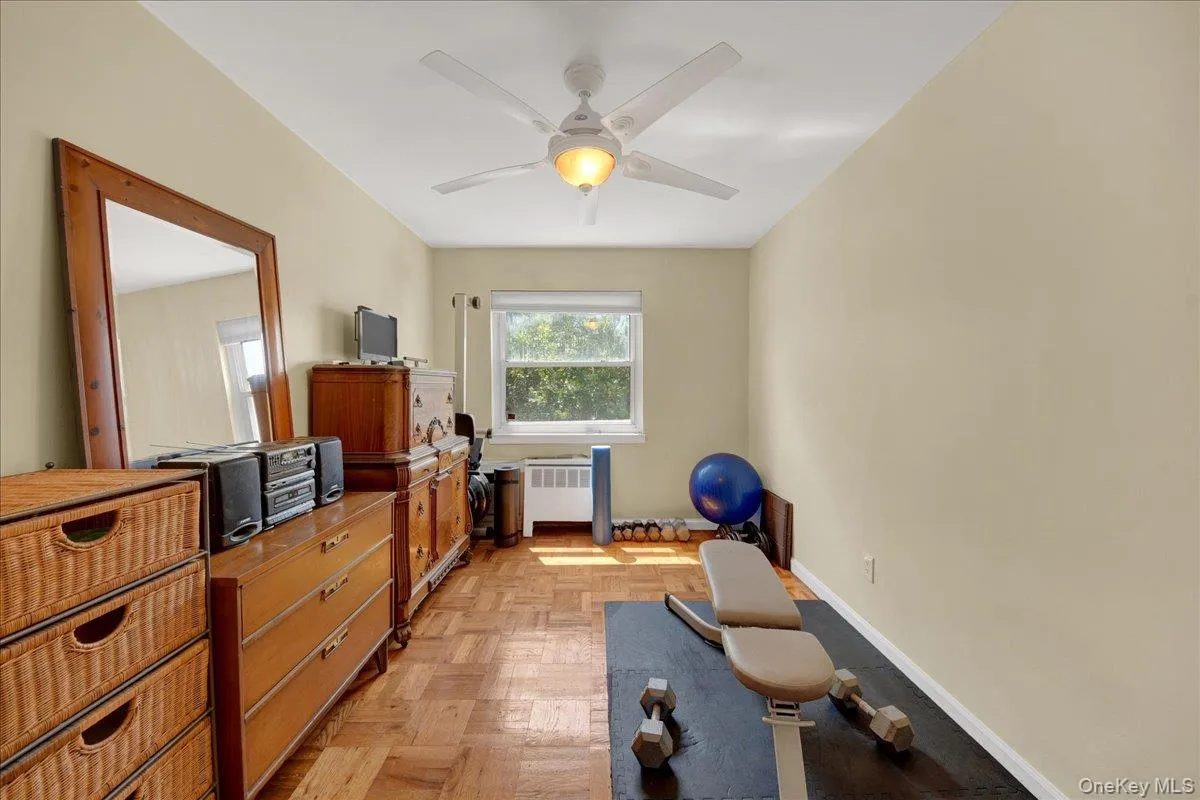 3015 Waterbury Avenue, New York, NY, 3 Bedrooms Bedrooms, 7 Rooms Rooms,1 BathroomBathrooms,Residential,For Rent,Waterbury,0,1032754 3015 Waterbury Avenue, New York, NY, 3 Bedrooms Bedrooms, 7 Rooms Rooms,1 BathroomBathrooms,Residential,For Rent,Waterbury,0,1032754