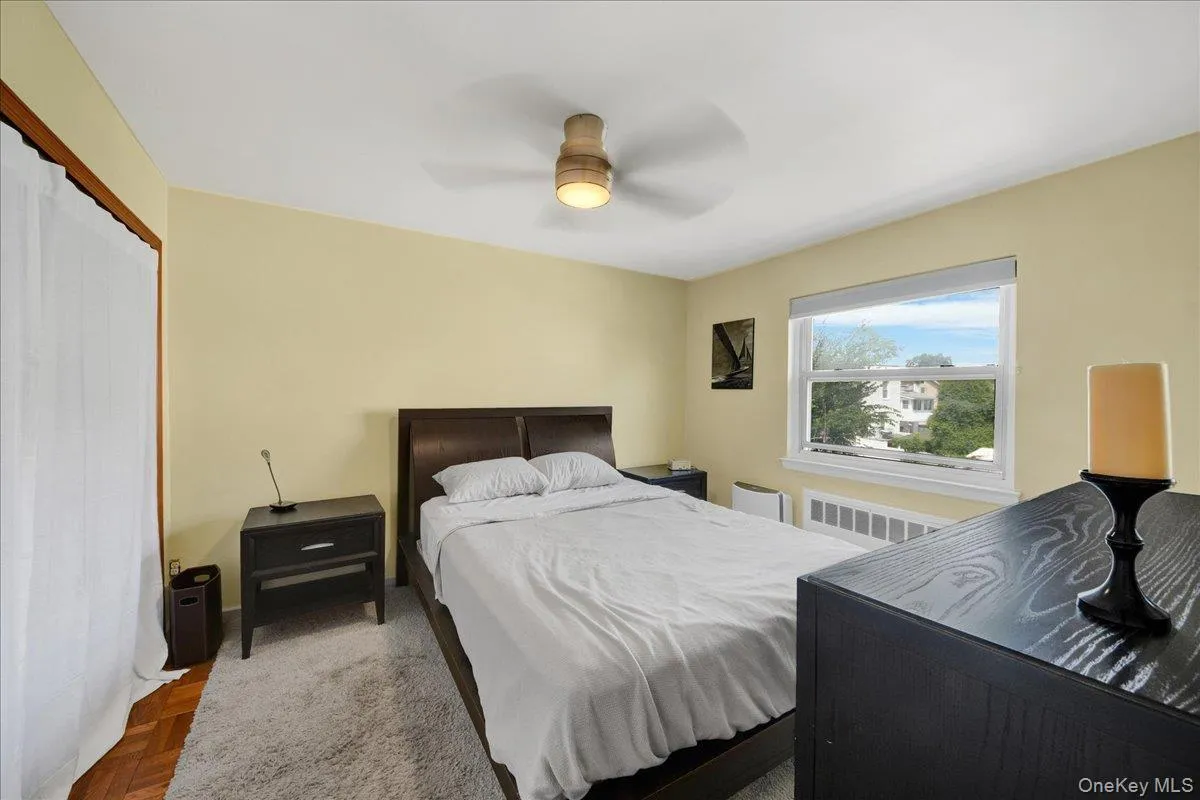 3015 Waterbury Avenue, New York, NY, 3 Bedrooms Bedrooms, 7 Rooms Rooms,1 BathroomBathrooms,Residential,For Rent,Waterbury,0,1032754 3015 Waterbury Avenue, New York, NY, 3 Bedrooms Bedrooms, 7 Rooms Rooms,1 BathroomBathrooms,Residential,For Rent,Waterbury,0,1032754