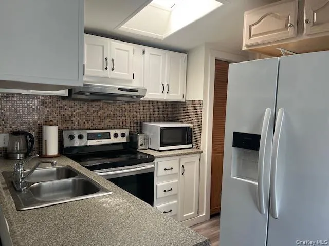525 Riverleigh Ave, Riverhead, NY, 2 Bedrooms Bedrooms, 6 Rooms Rooms,1 BathroomBathrooms,Residential Lease,For Rent,Riverleigh Ave,0,1032755 525 Riverleigh Ave, Riverhead, NY, 2 Bedrooms Bedrooms, 6 Rooms Rooms,1 BathroomBathrooms,Residential Lease,For Rent,Riverleigh Ave,0,1032755
