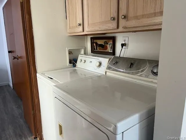 525 Riverleigh Ave, Riverhead, NY, 2 Bedrooms Bedrooms, 6 Rooms Rooms,1 BathroomBathrooms,Residential Lease,For Rent,Riverleigh Ave,0,1032755 525 Riverleigh Ave, Riverhead, NY, 2 Bedrooms Bedrooms, 6 Rooms Rooms,1 BathroomBathrooms,Residential Lease,For Rent,Riverleigh Ave,0,1032755