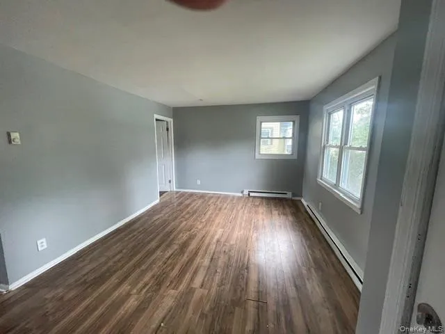 10 Croydon Road, Babylon, NY, 3 Bedrooms Bedrooms, 5 Rooms Rooms,1 BathroomBathrooms,Residential Lease,For Rent,Croydon,0,1032767 10 Croydon Road, Babylon, NY, 3 Bedrooms Bedrooms, 5 Rooms Rooms,1 BathroomBathrooms,Residential Lease,For Rent,Croydon,0,1032767