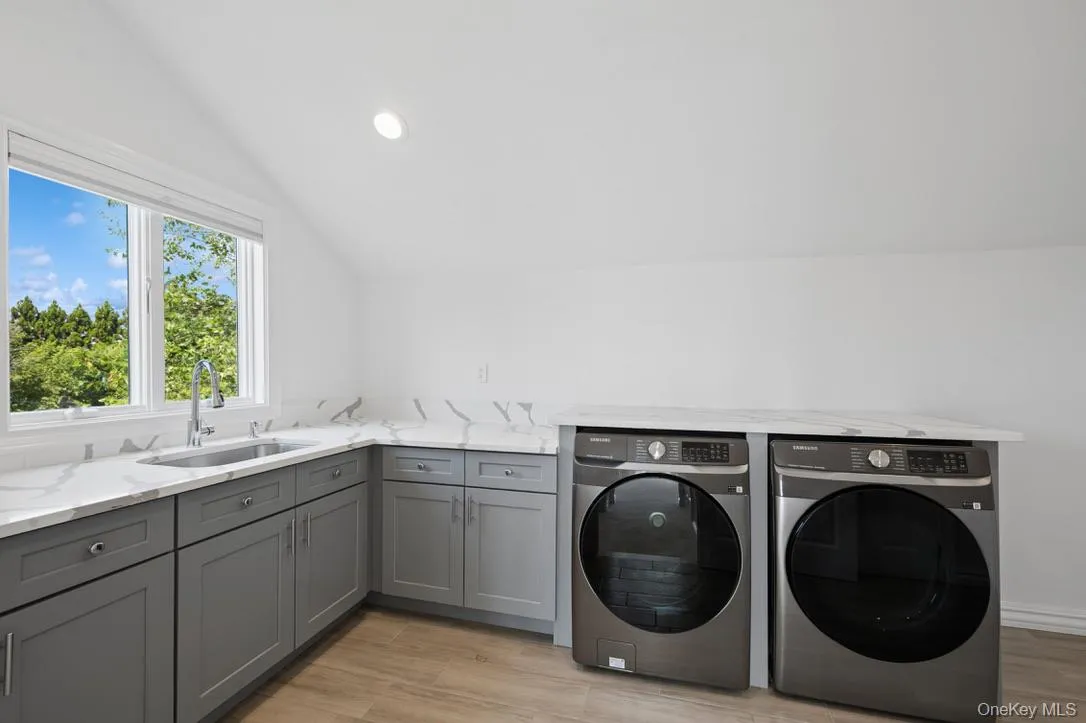 170 Penataquit Avenue, Islip, NY, 3 Bedrooms Bedrooms, 8 Rooms Rooms,3 BathroomsBathrooms,Residential,For Rent,Penataquit,0,1032772 170 Penataquit Avenue, Islip, NY, 3 Bedrooms Bedrooms, 8 Rooms Rooms,3 BathroomsBathrooms,Residential,For Rent,Penataquit,0,1032772