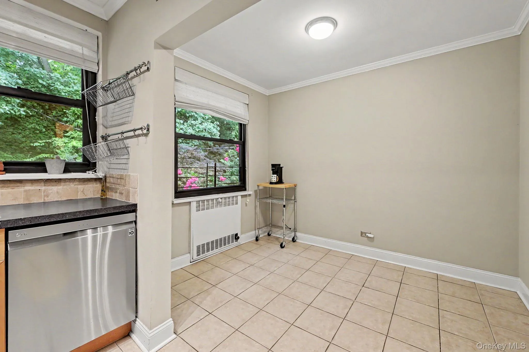 Large dining room. Large dining room.
