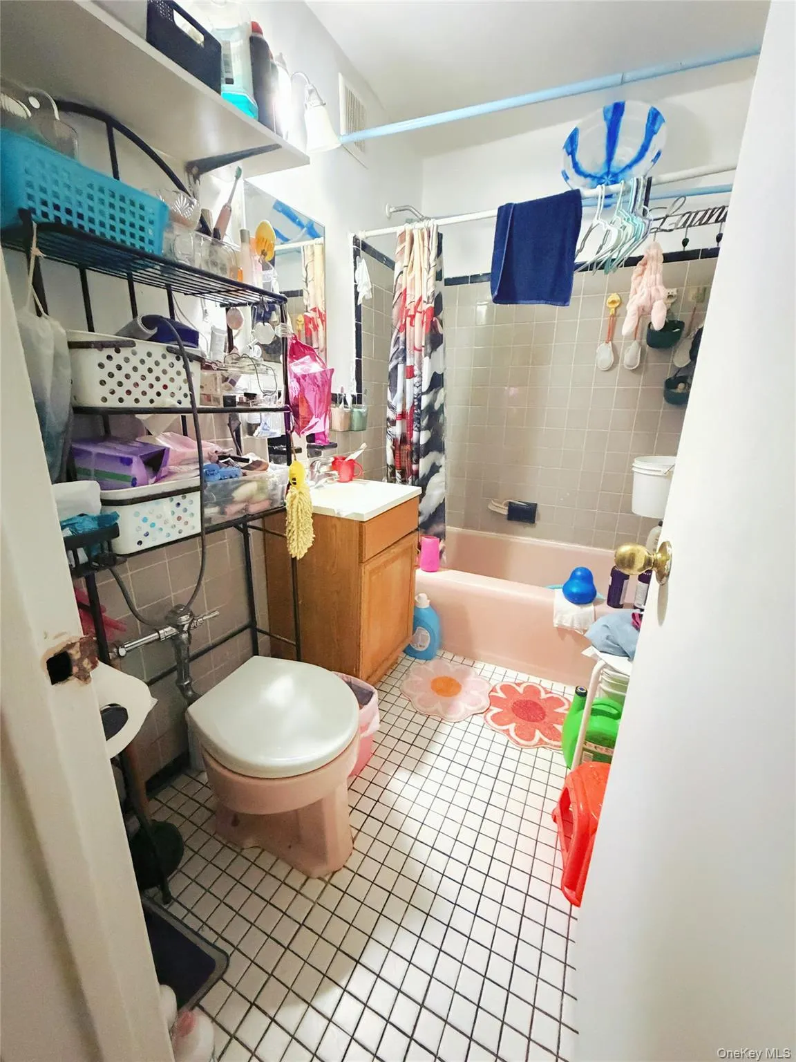 4343 Kissena Boulevard, New York, NY, 1 Bedroom Bedrooms, 4 Rooms Rooms,1 BathroomBathrooms,Residential,For Rent,Kissena,0,1032780 4343 Kissena Boulevard, New York, NY, 1 Bedroom Bedrooms, 4 Rooms Rooms,1 BathroomBathrooms,Residential,For Rent,Kissena,0,1032780